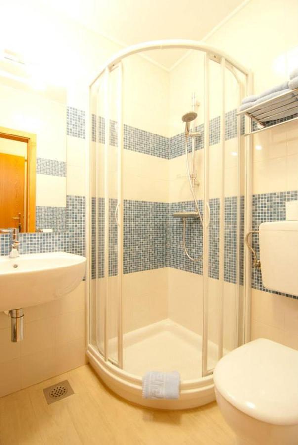 Kraljic - Primoz Cotar Bed & Breakfast Dornberk Luaran gambar
