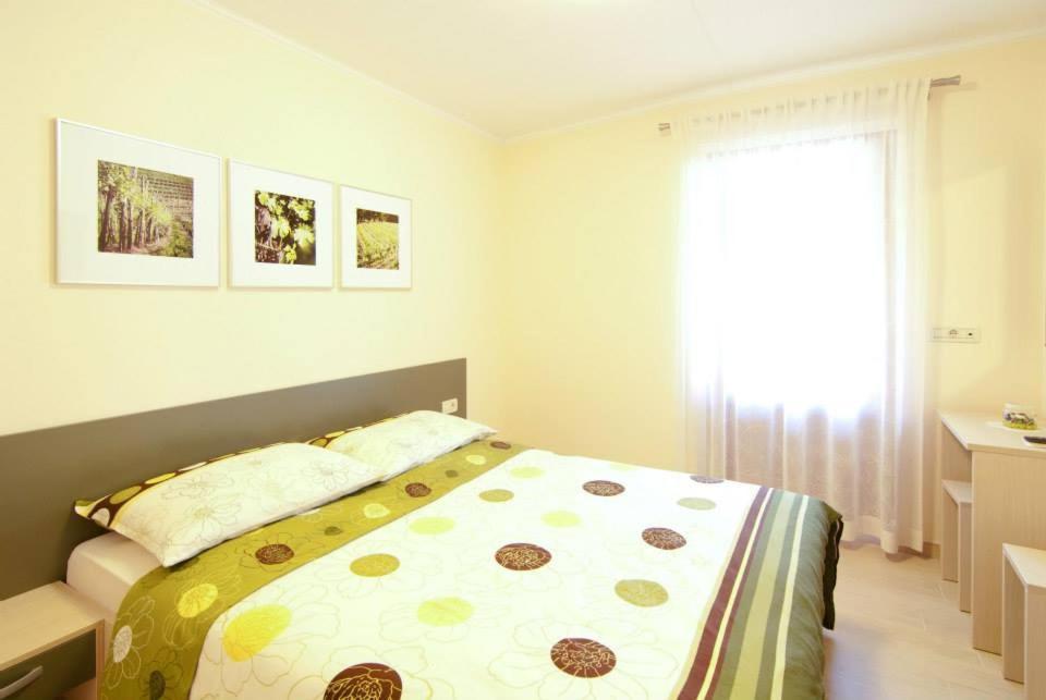 Kraljic - Primoz Cotar Bed & Breakfast Dornberk Luaran gambar